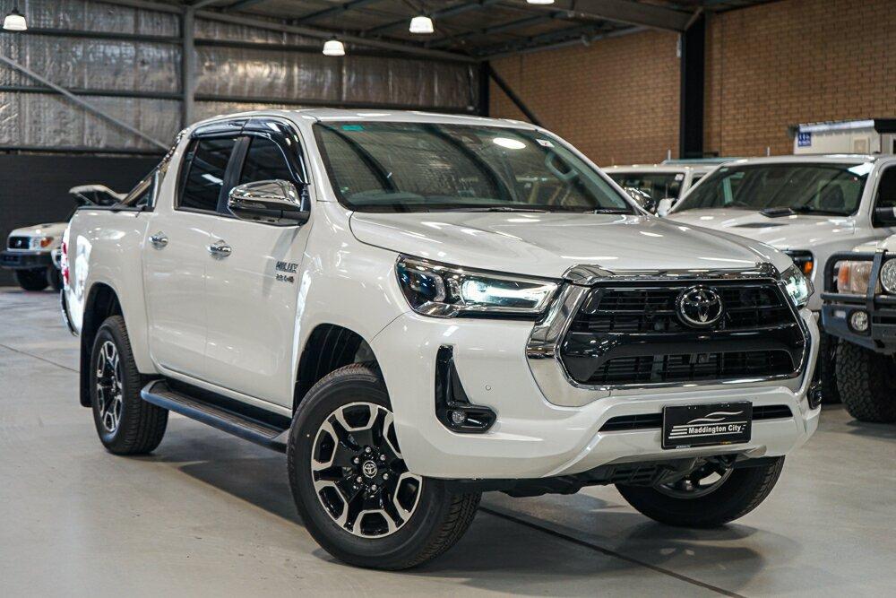 Toyota Hilux image 1