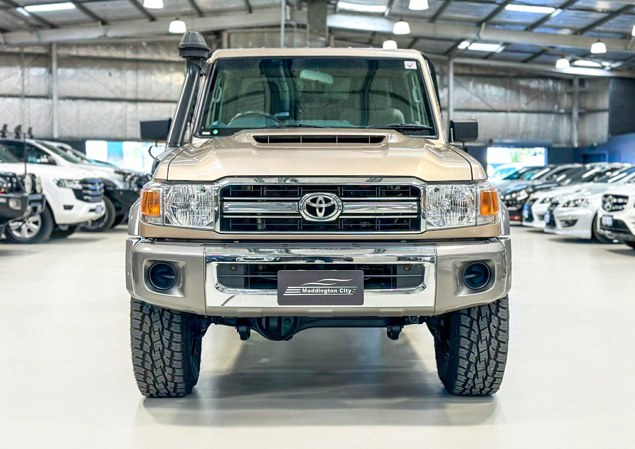 Toyota Landcruiser image 2