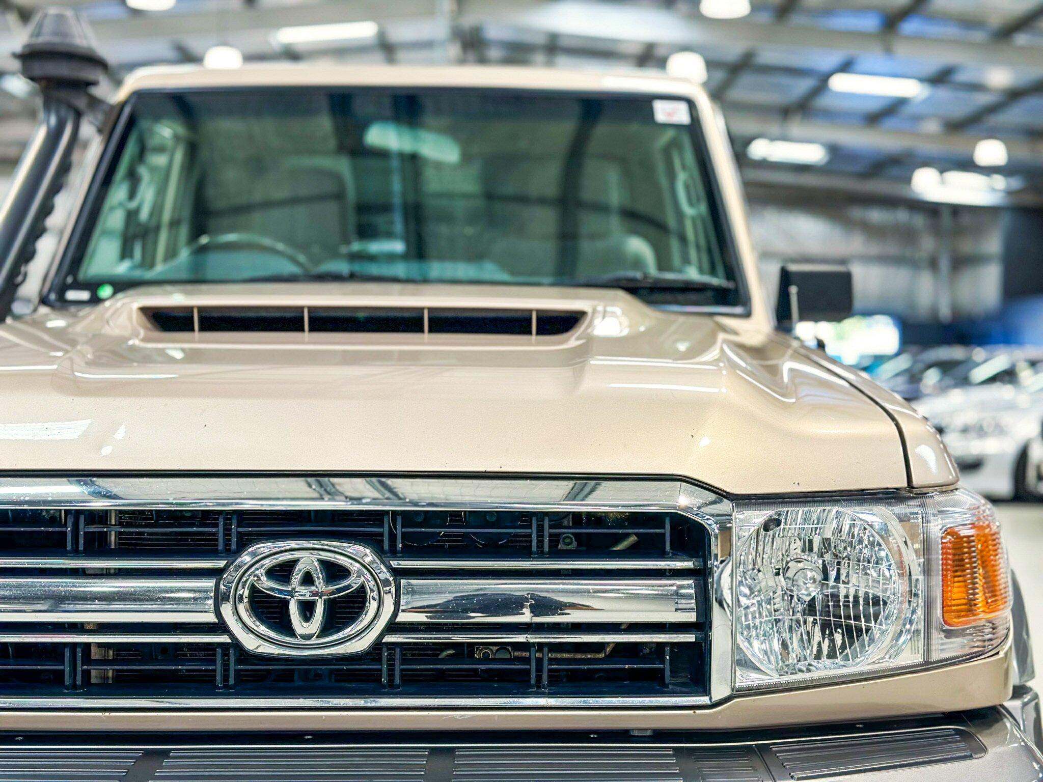 Toyota Landcruiser image 4