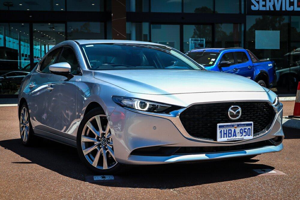 Mazda 3 image 1