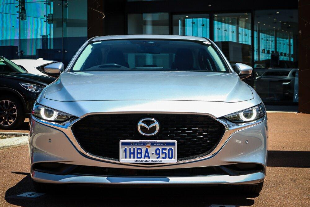 Mazda 3 image 3