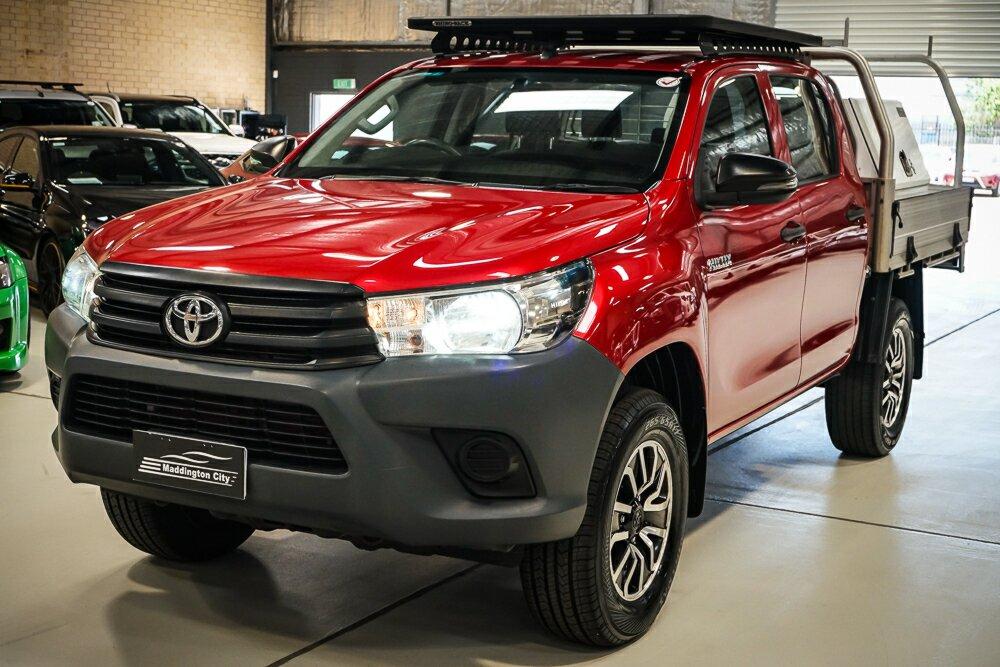 Toyota Hilux image 4