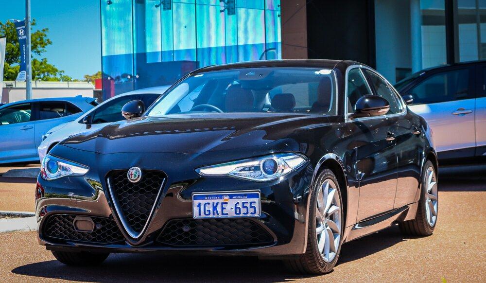 Alfa Romeo Giulia image 4