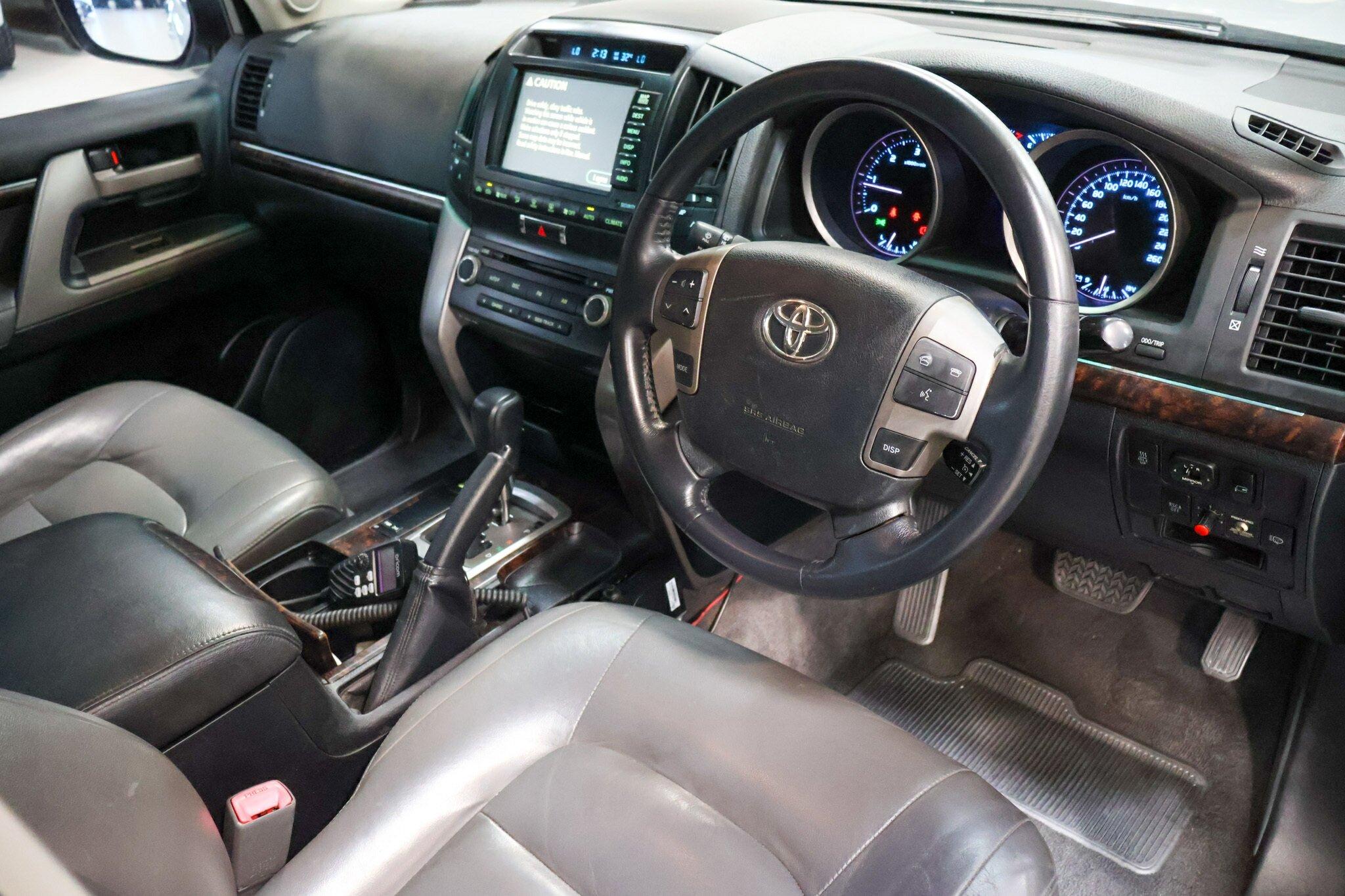 Toyota Landcruiser image 4