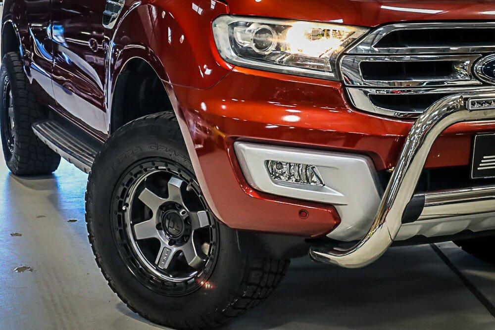 Ford Everest image 2