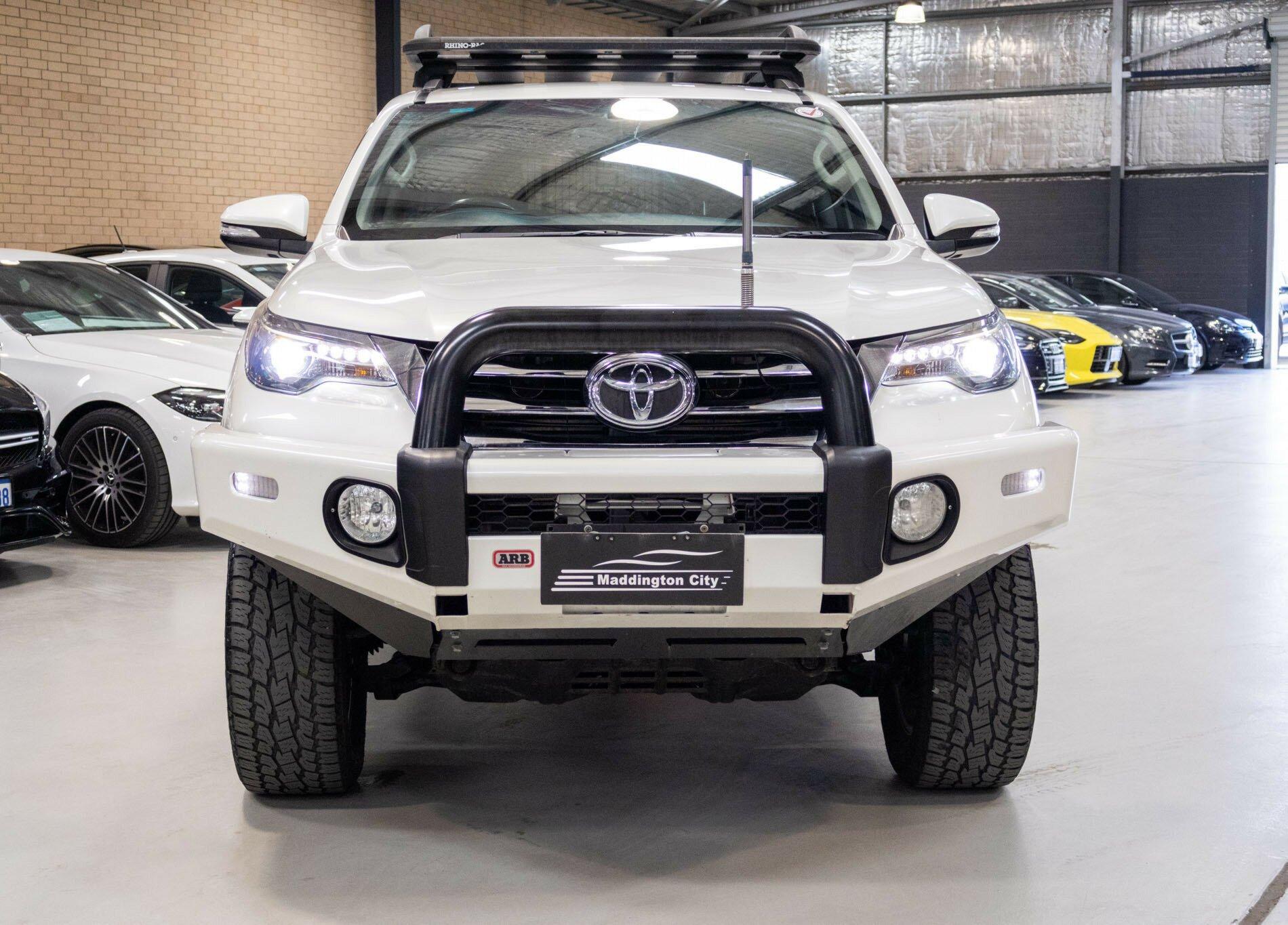 Toyota Fortuner image 2