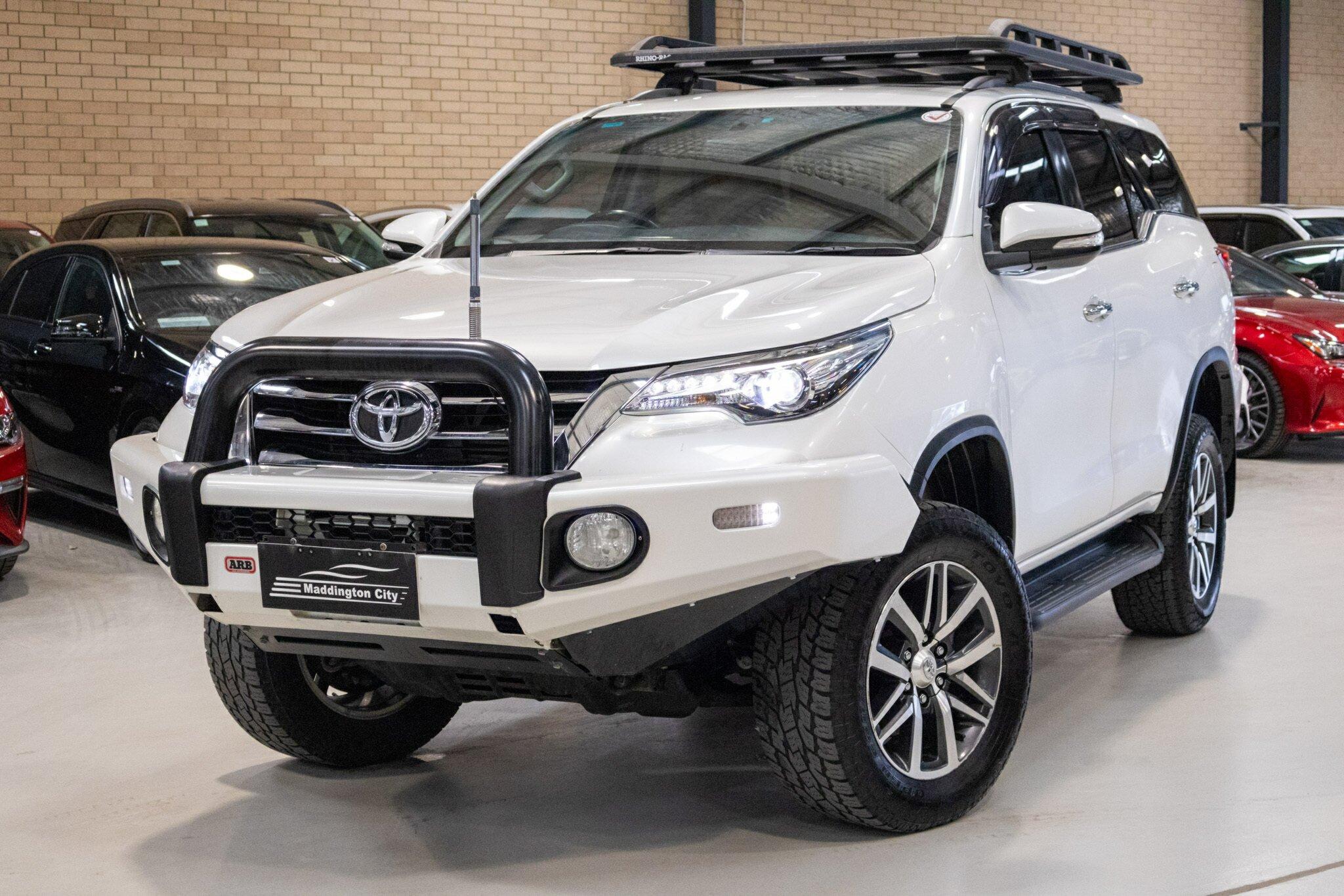 Toyota Fortuner image 3