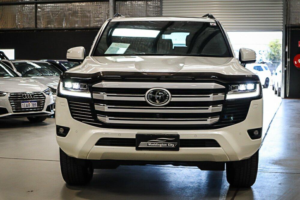 Toyota Landcruiser image 3