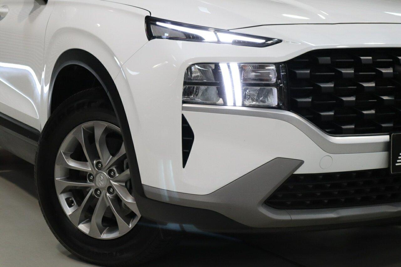 Hyundai Santa Fe image 2