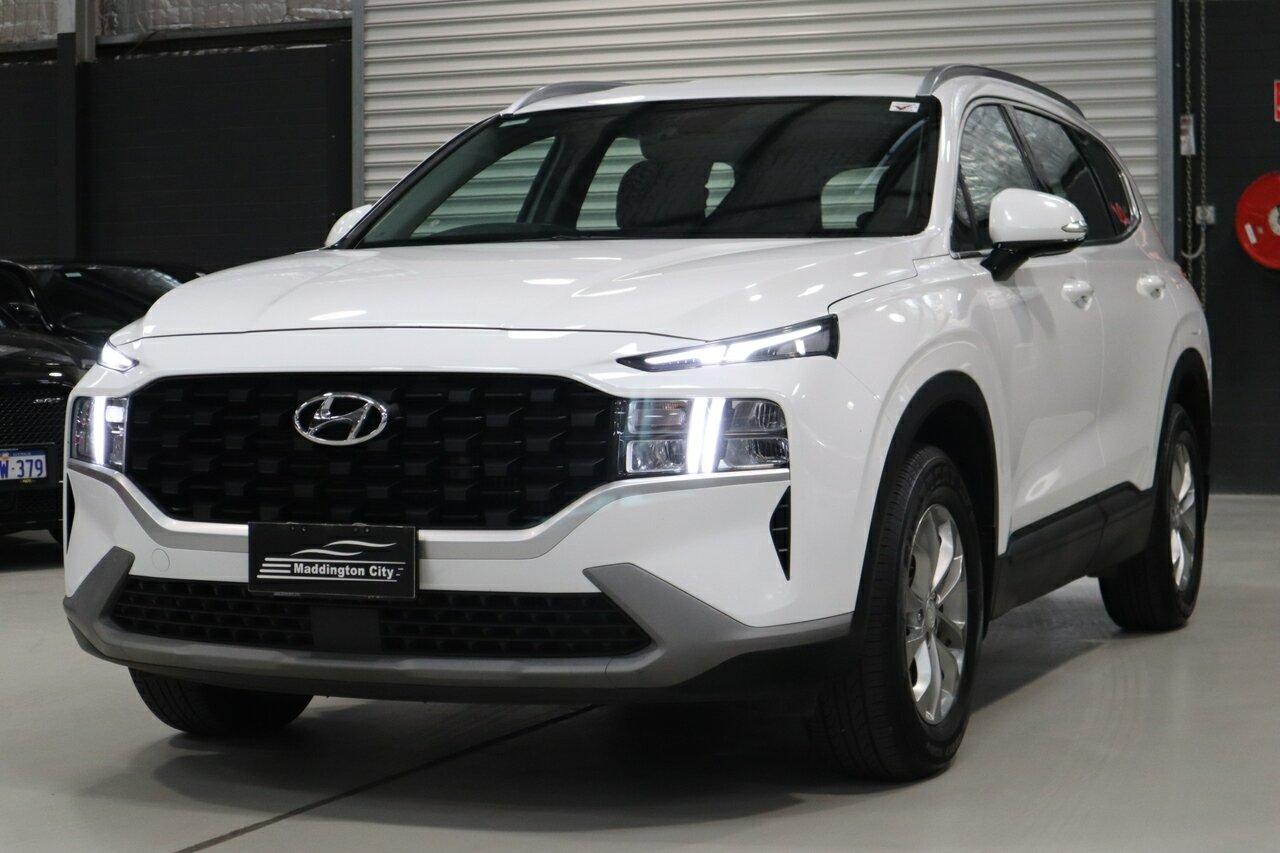 Hyundai Santa Fe image 4