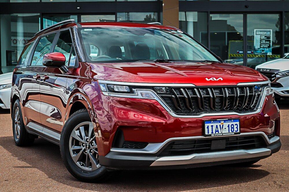 Kia Carnival image 1