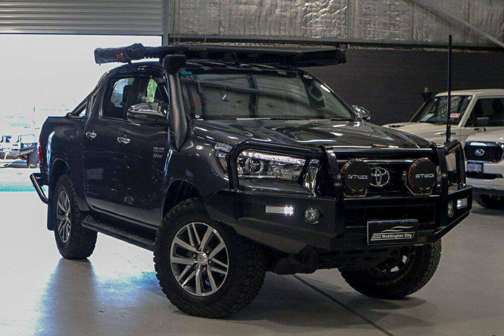 Toyota Hilux image 1