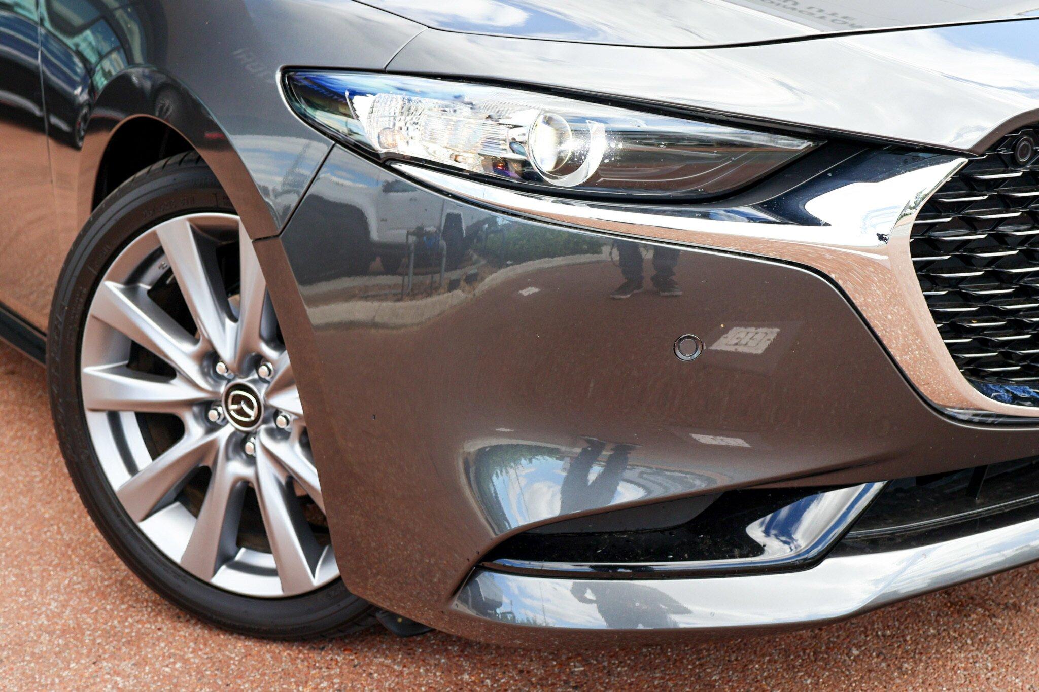 Mazda 3 image 4