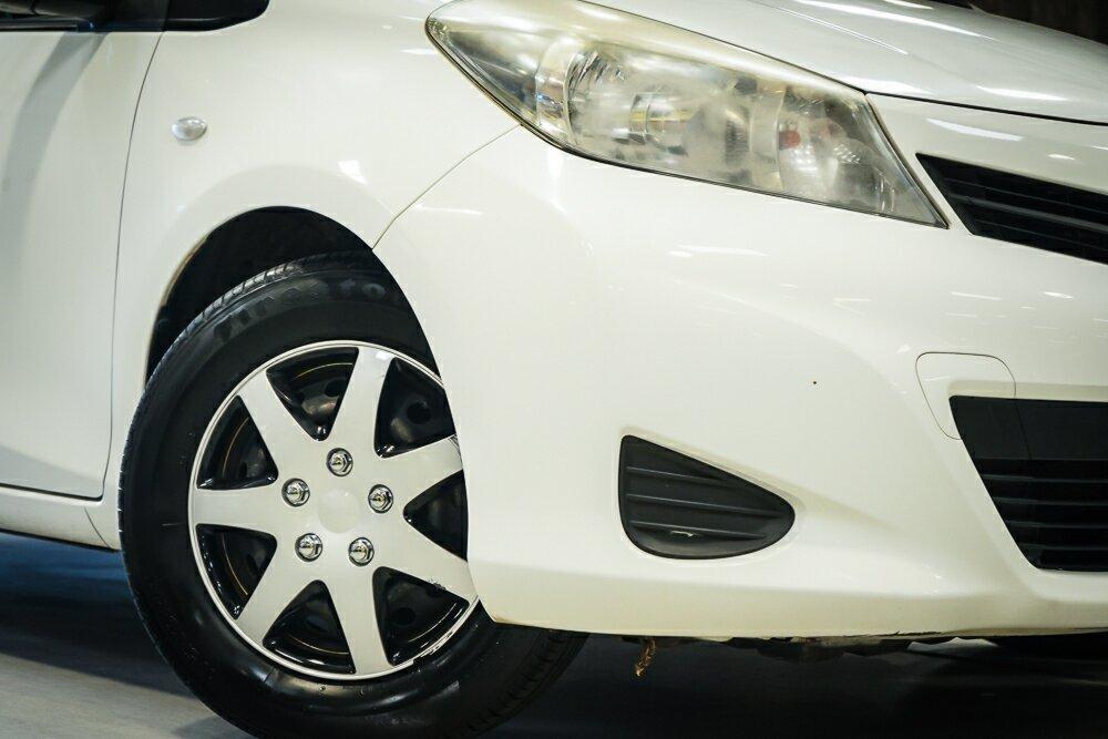 Toyota Yaris image 2