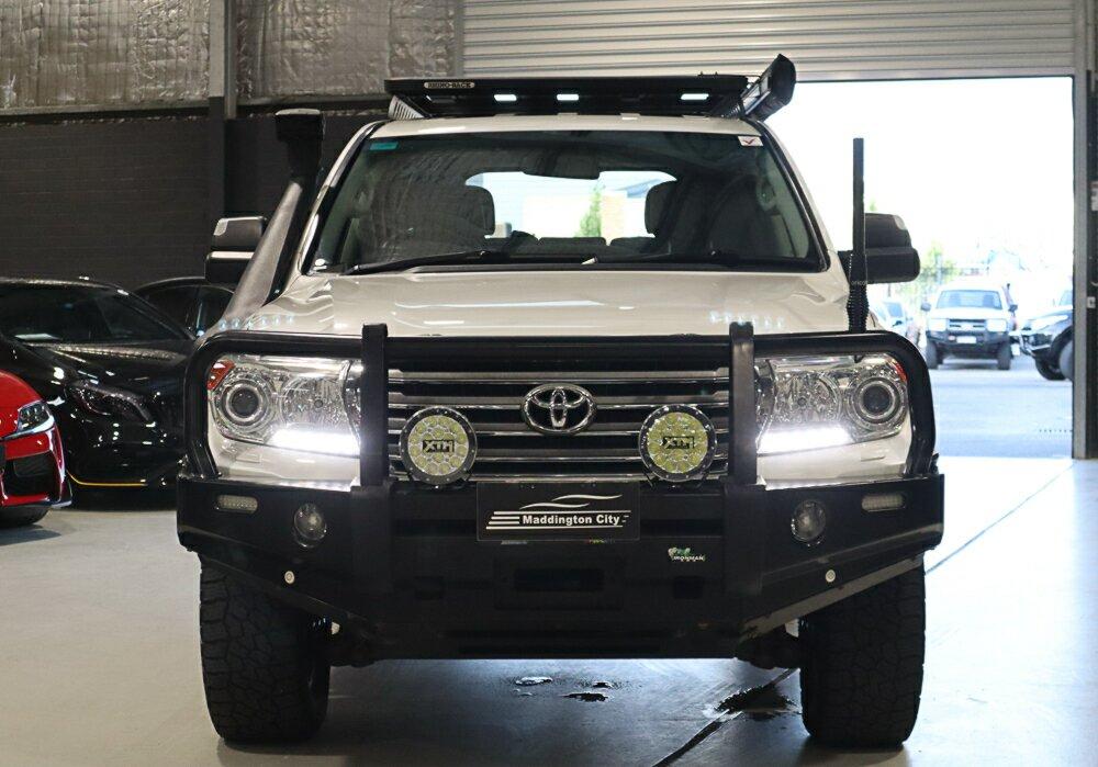 Toyota Landcruiser image 3