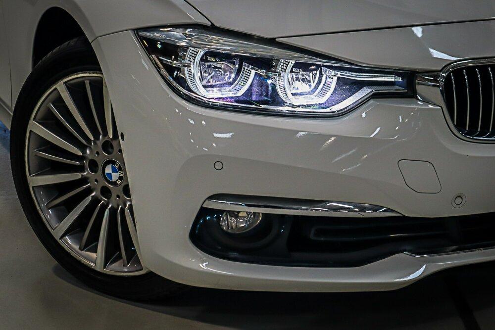 BMW 3 Series image 2