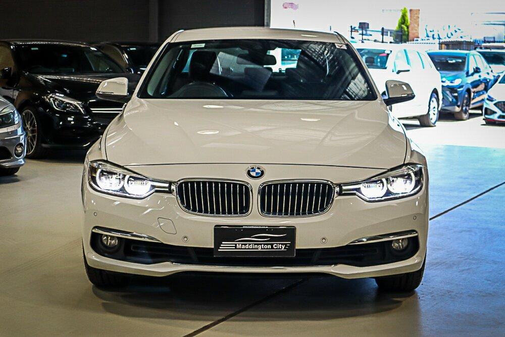 BMW 3 Series image 3