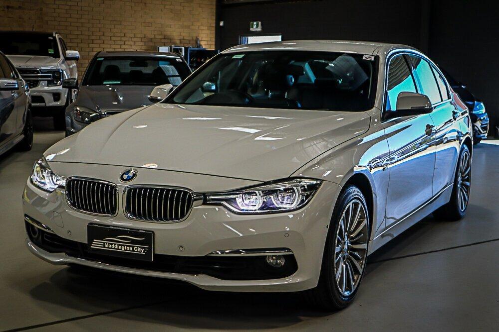 BMW 3 Series image 4
