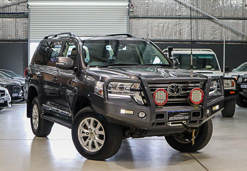 Toyota Landcruiser image 1