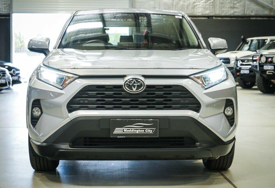 Toyota Rav4 image 3
