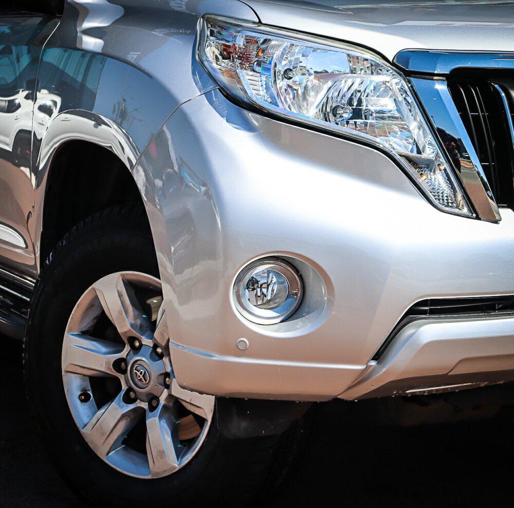 Toyota Landcruiser Prado image 2