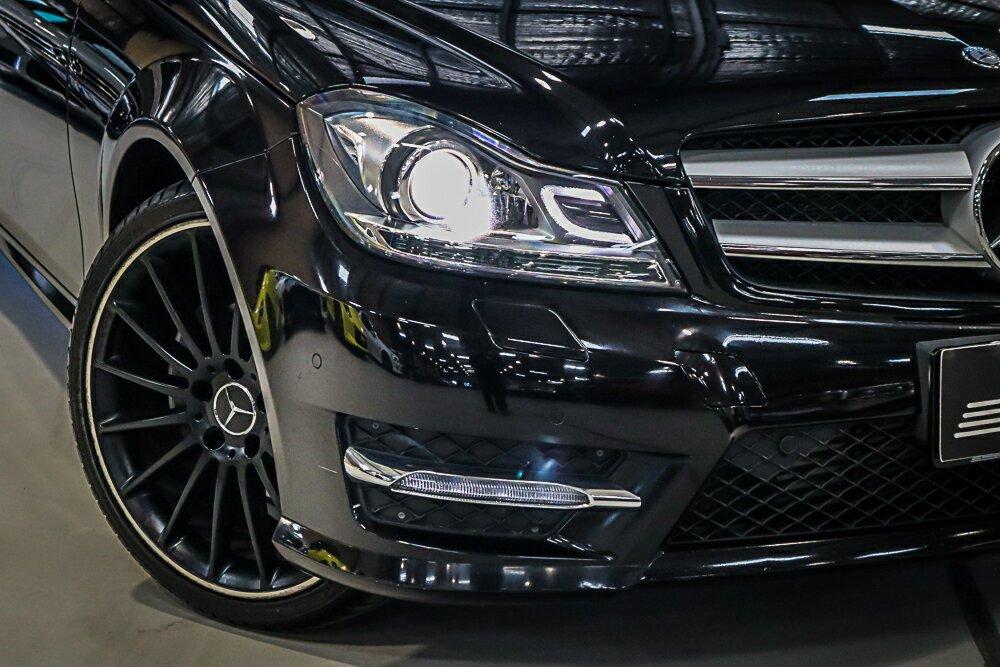 Mercedes Benz C-class image 2