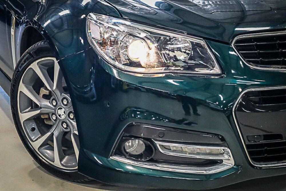 Holden Commodore image 2