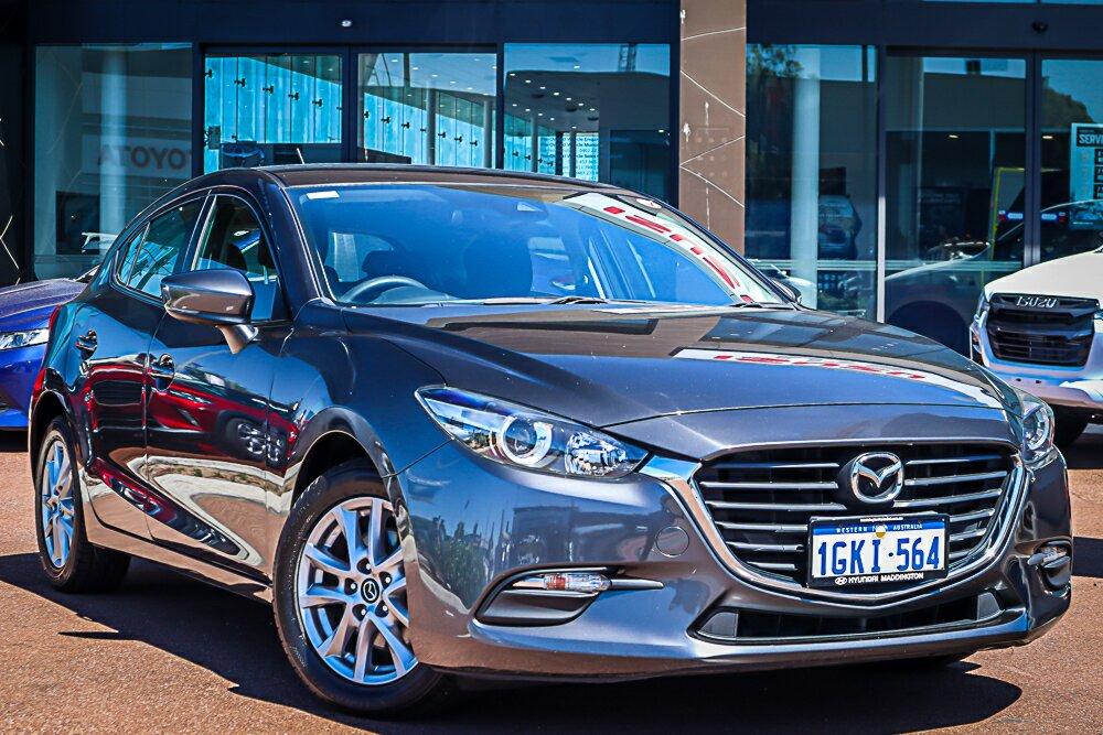 Mazda 3 image 1