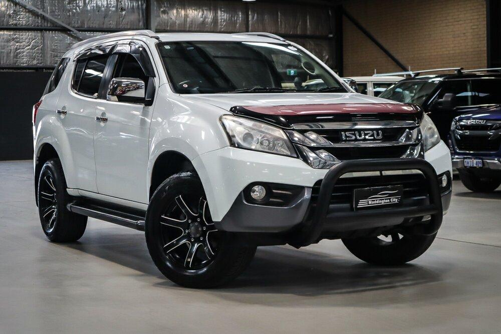 Isuzu Mu-x image 1
