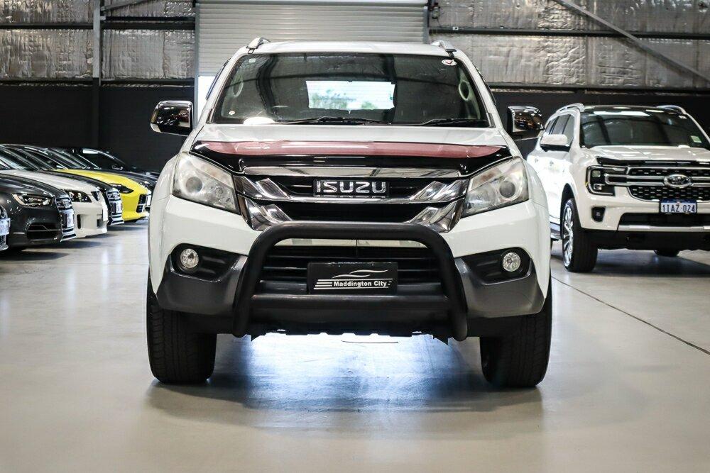 Isuzu Mu-x image 3