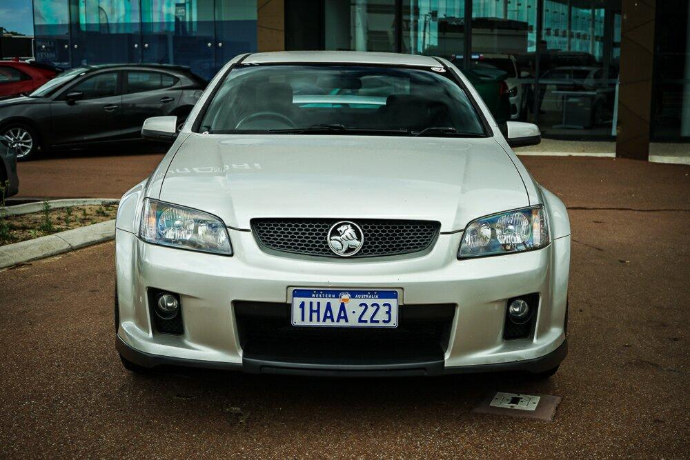 Holden Commodore image 3