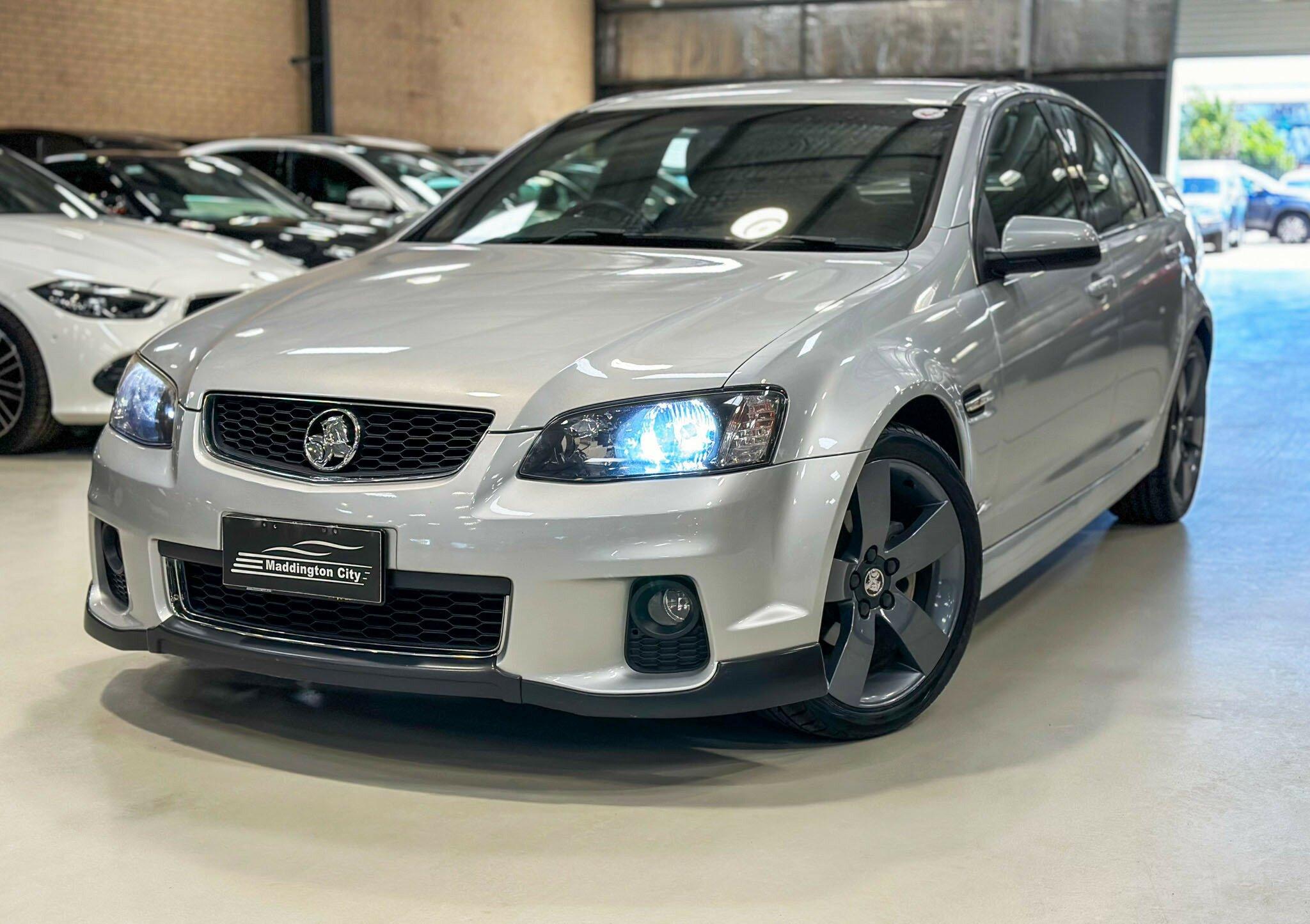 Holden Commodore image 3