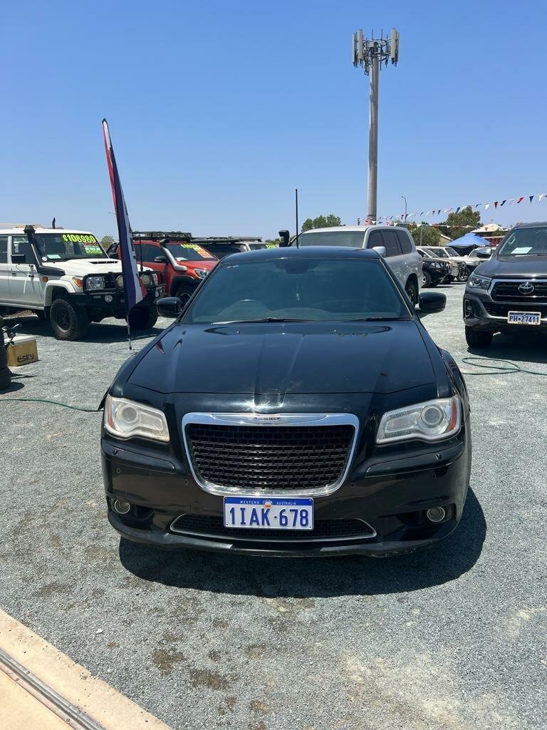 Chrysler 300 image 1