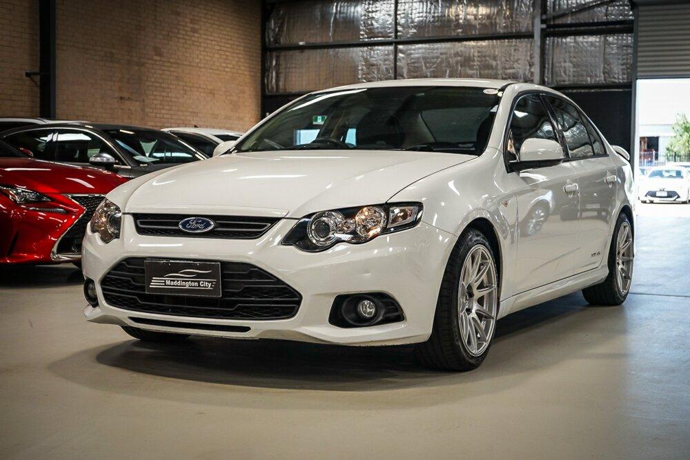 Ford Falcon image 4