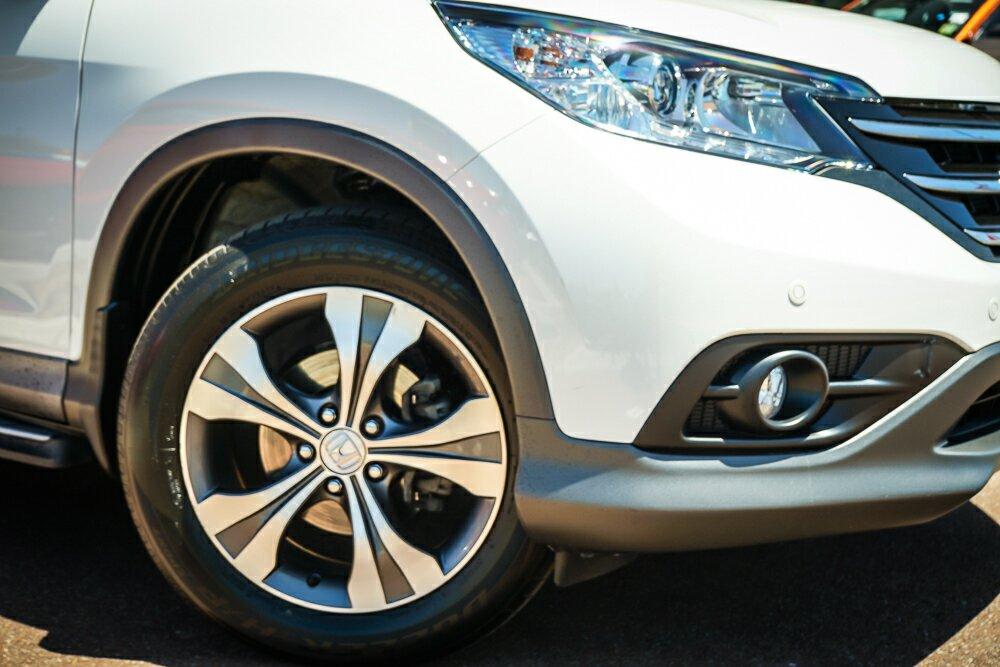 Honda Cr-v image 2
