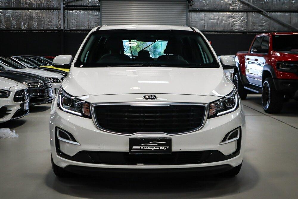 Kia Carnival image 3
