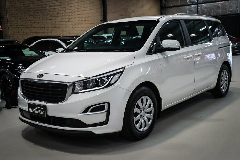 Kia Carnival image 4