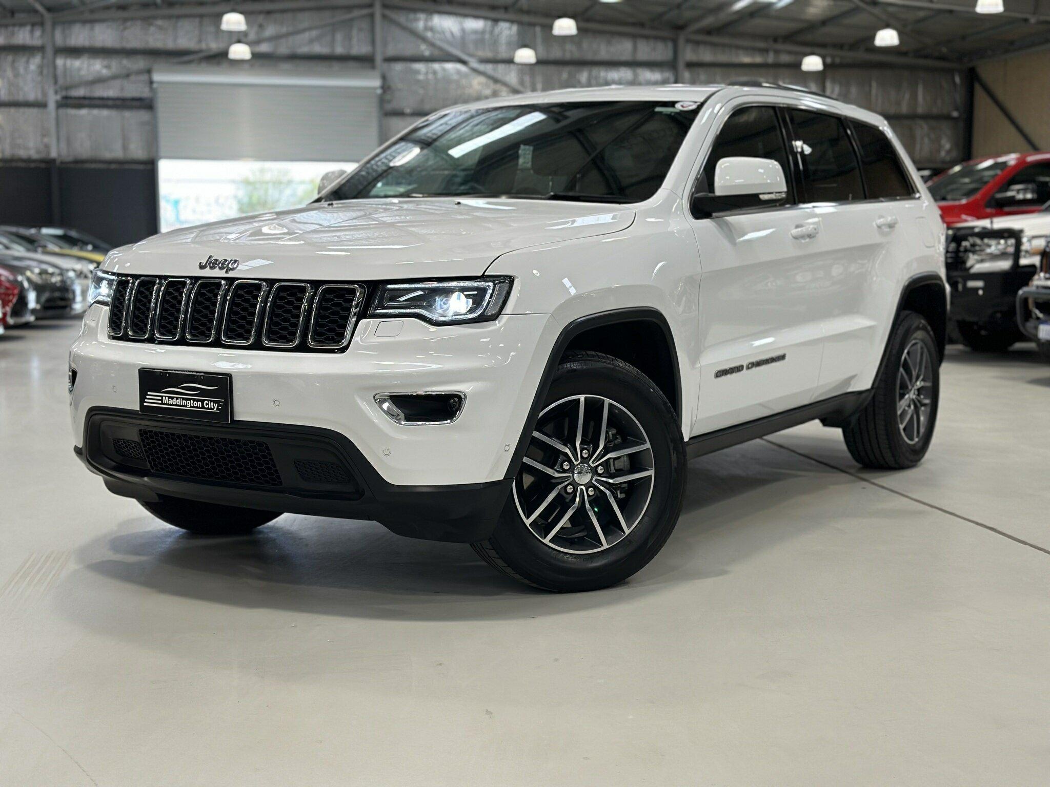 Jeep Grand Cherokee image 3