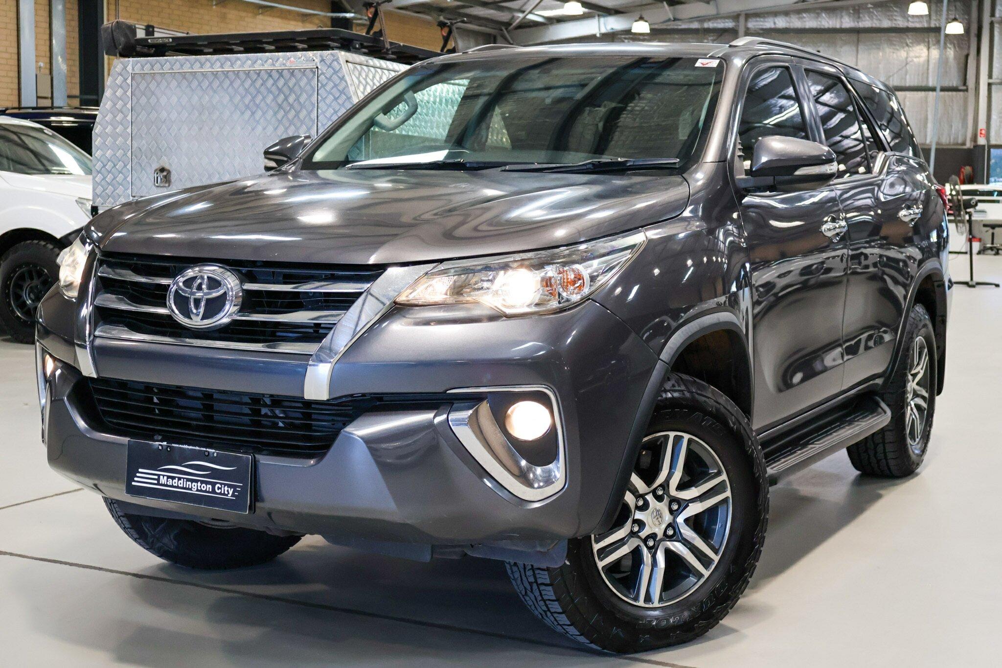 Toyota Fortuner image 3