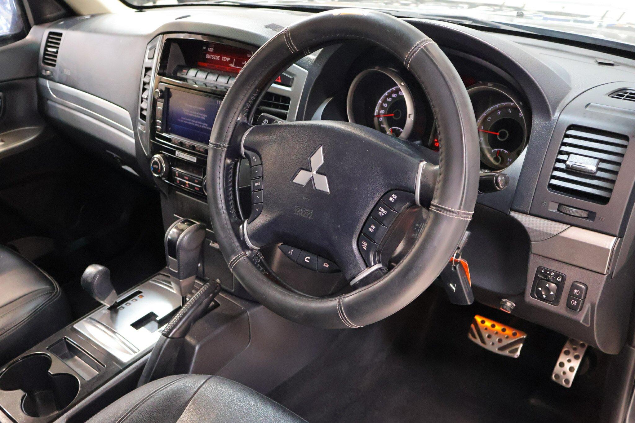 Mitsubishi Pajero image 4