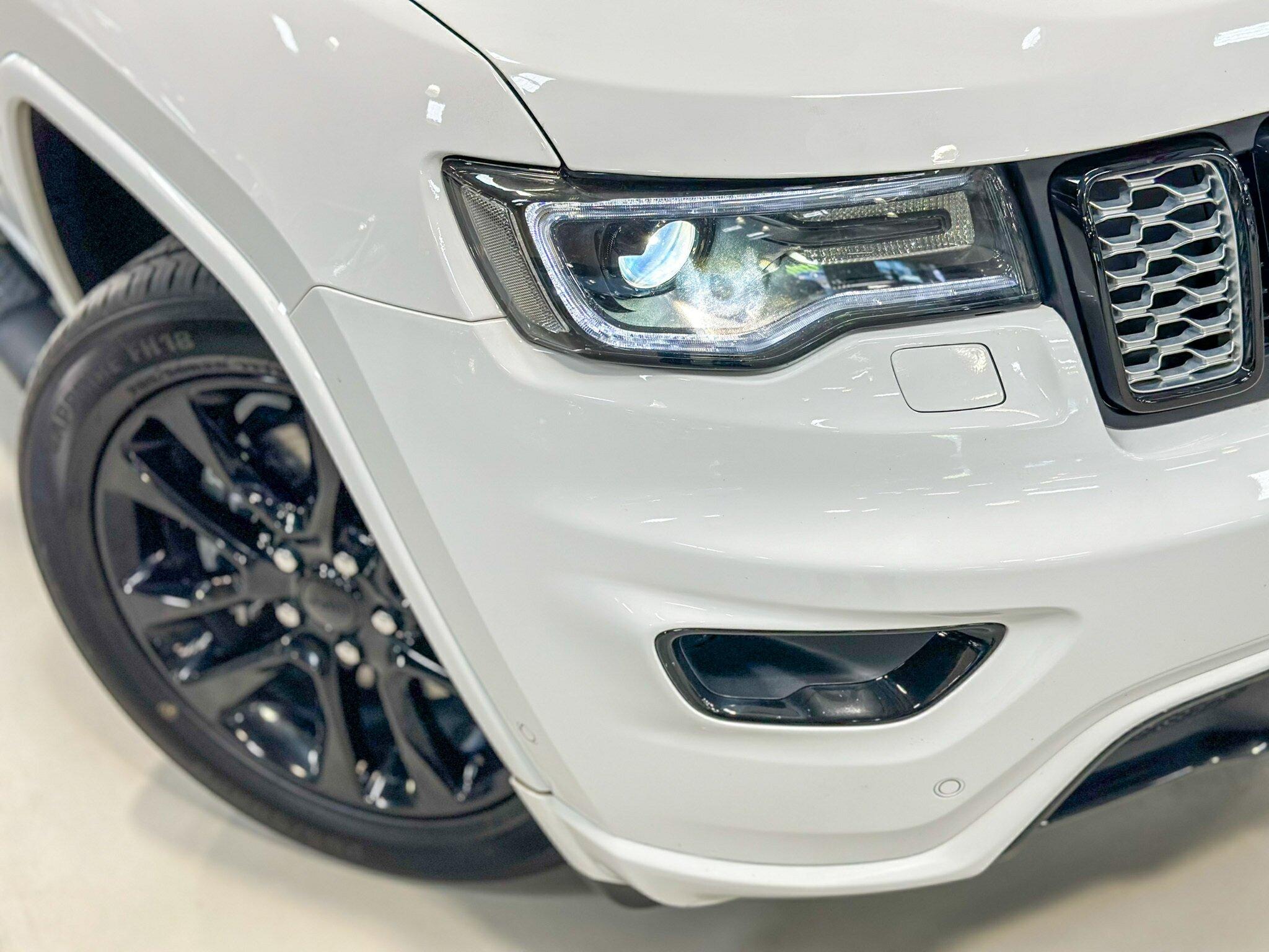 Jeep Grand Cherokee image 4