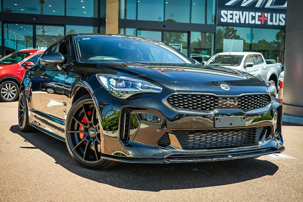 Kia Stinger image 1