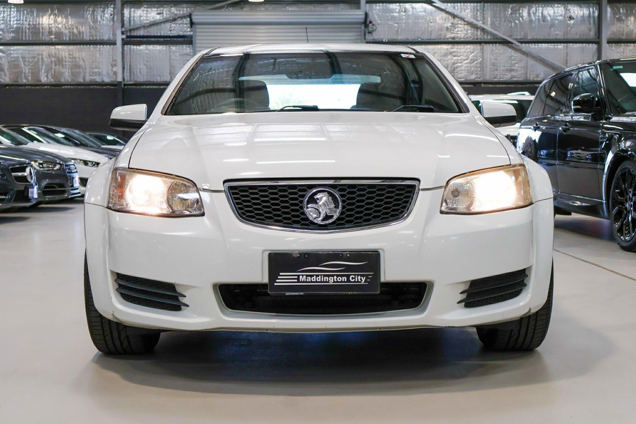 Holden Commodore image 2