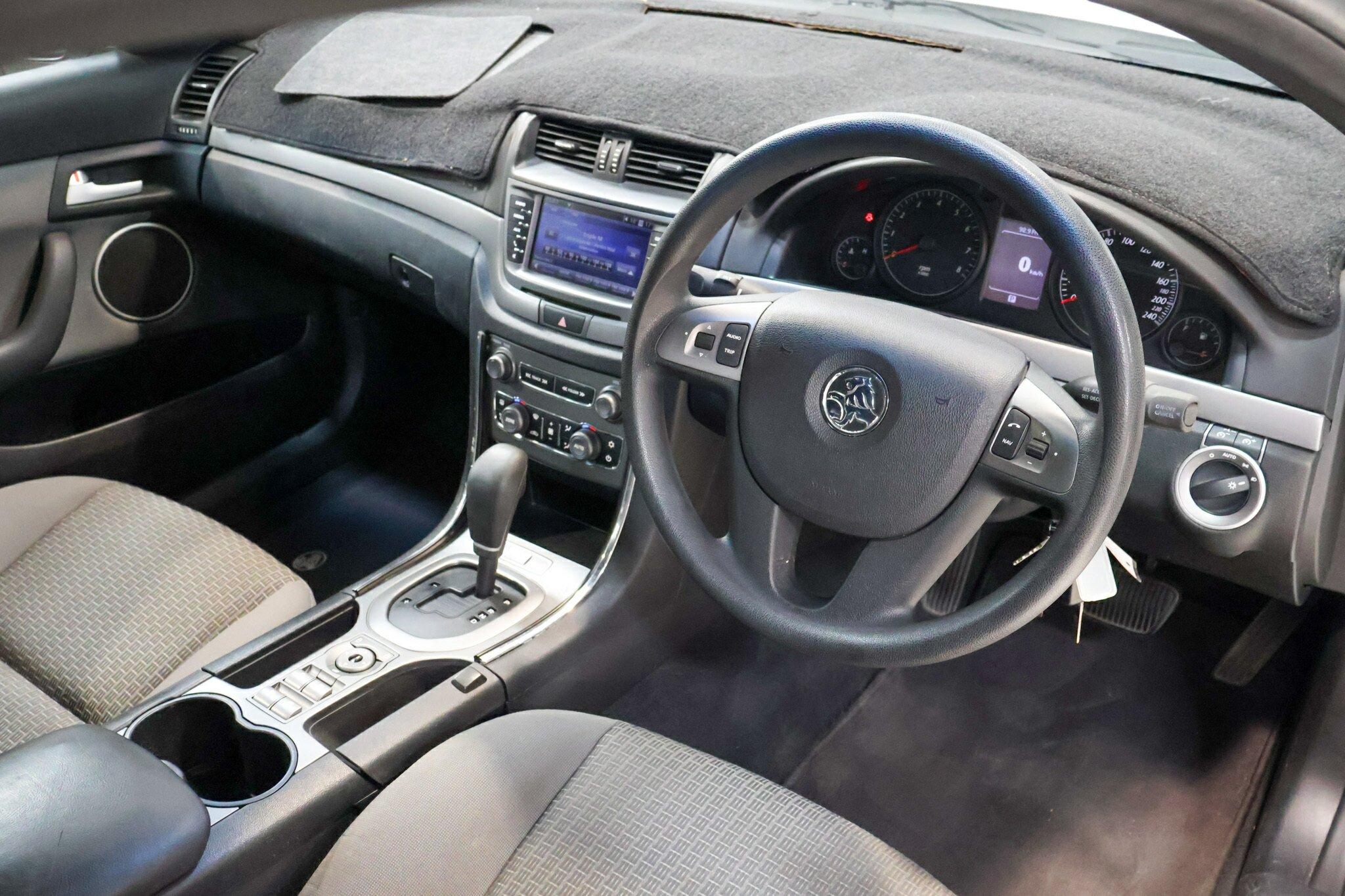 Holden Commodore image 4