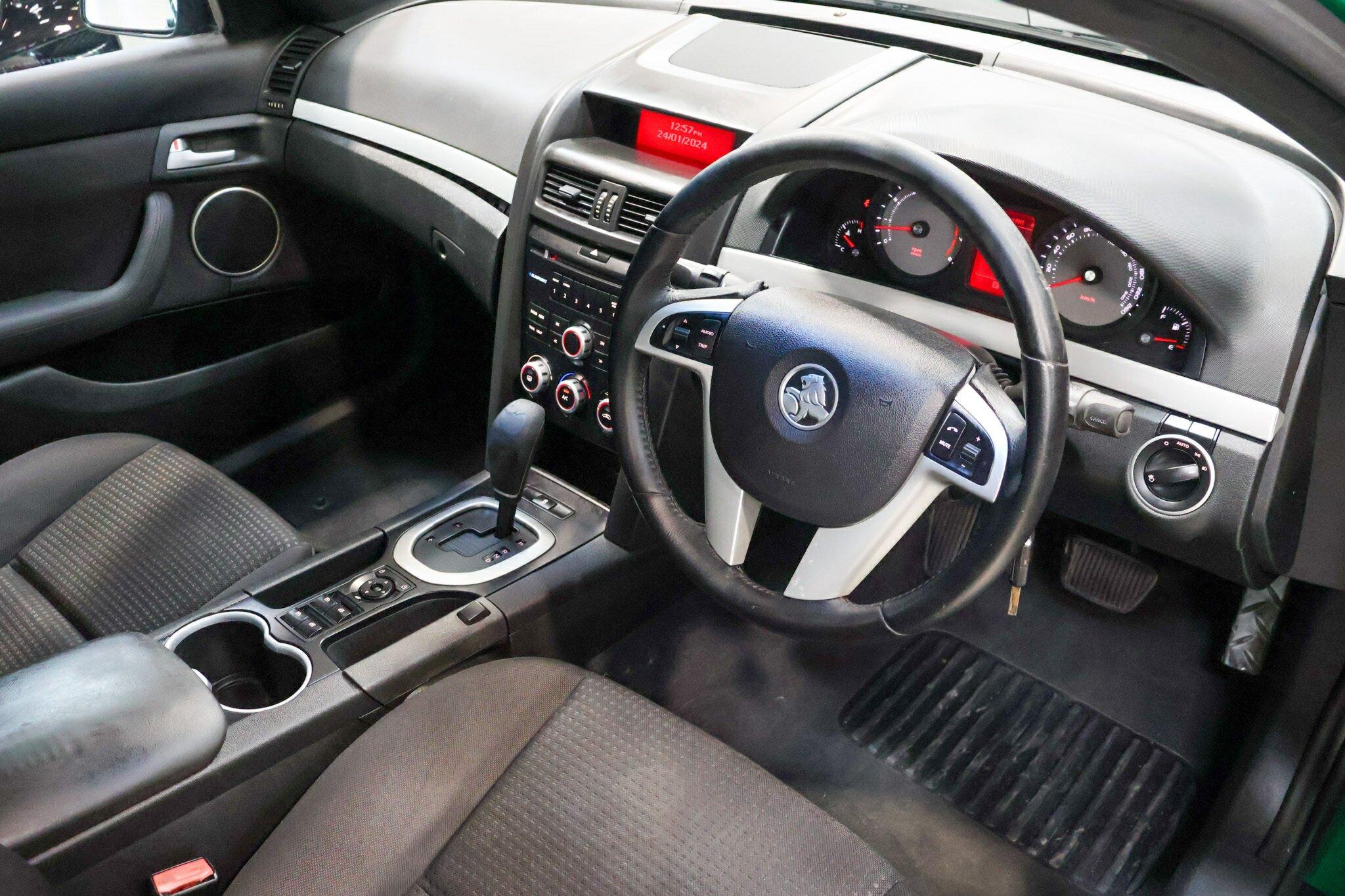 Holden Commodore image 4