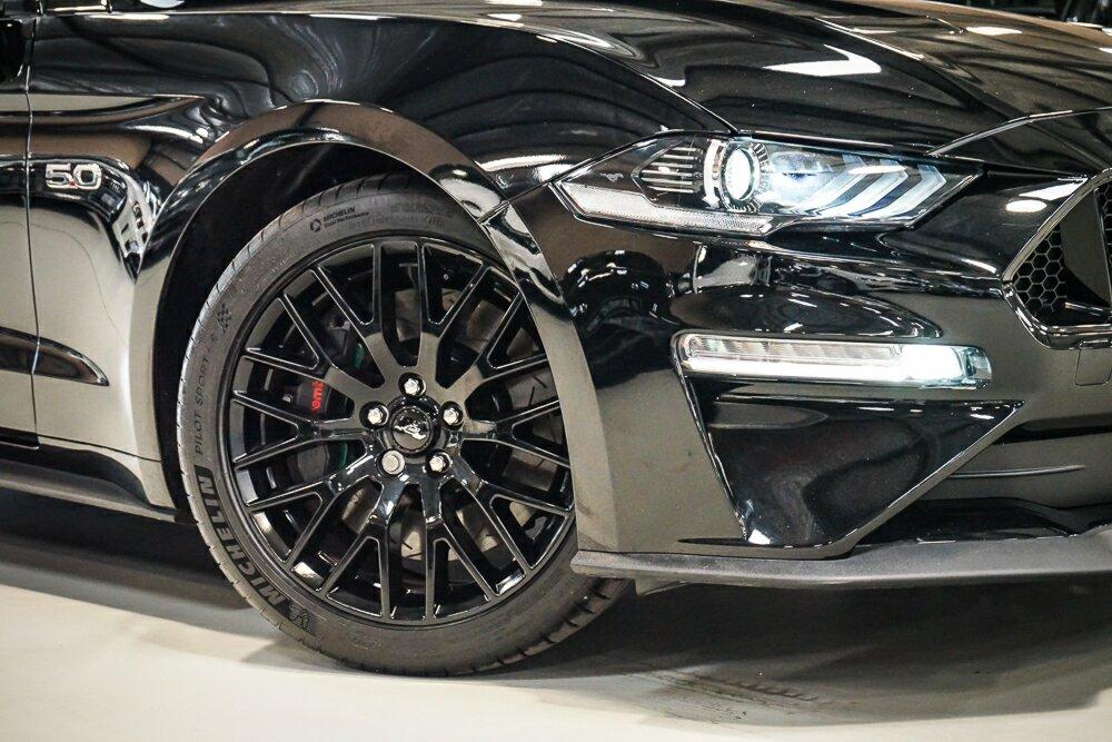 Ford Mustang image 2