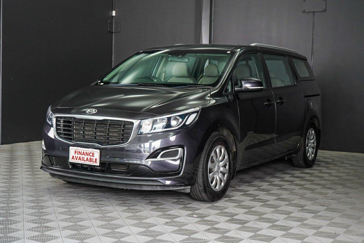 Kia Carnival image 4