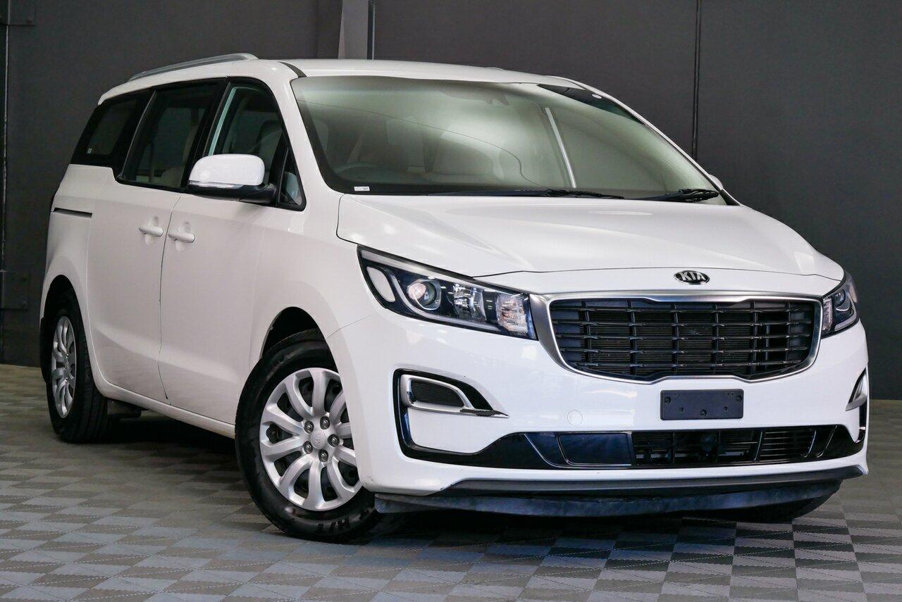 Kia Carnival image 1