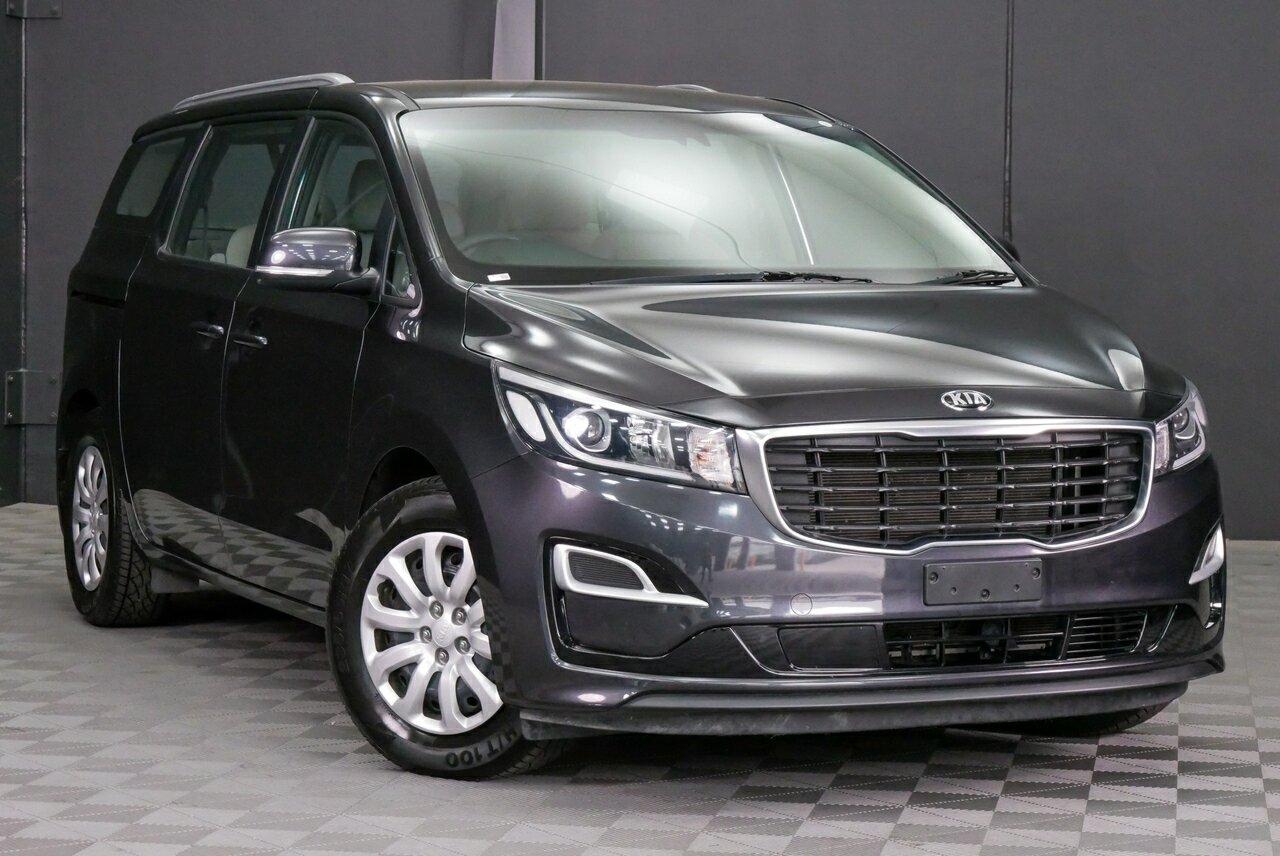 Kia Carnival image 1