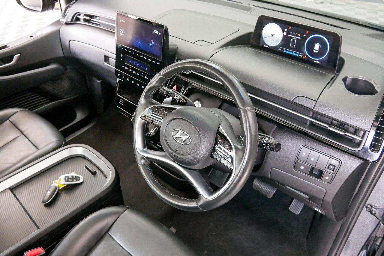 Hyundai Staria image 4